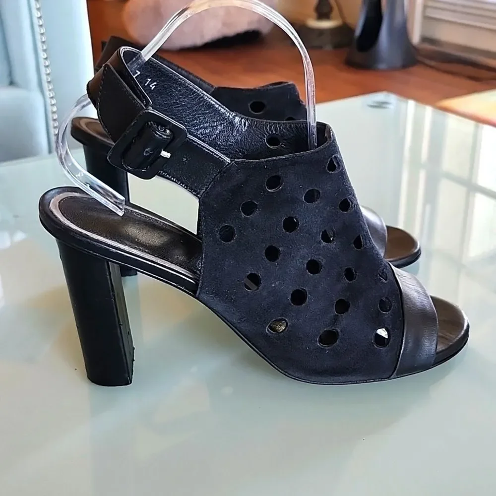 Robert Clergerie Lioro Suede and Leather Heels